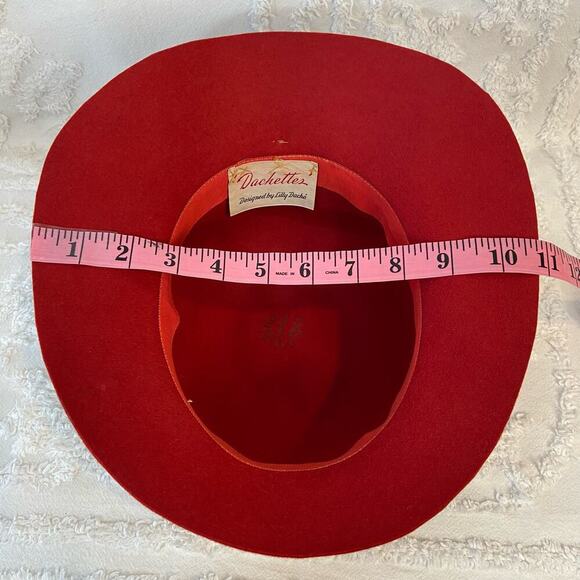 VINTAGE DACHETTES Red Mushroom Hat SzOS Velvet Victorian Regency 50s Era Costume - Picture 8 of 9